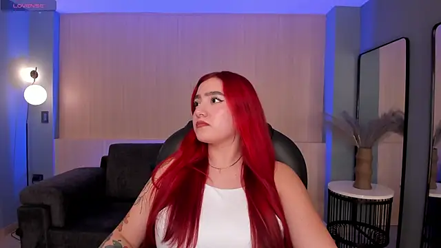 Snapshot of ViolettCastel chatting on 02/17/25, 07:31 ViolettCastel online show from 02/17/25, 07:31