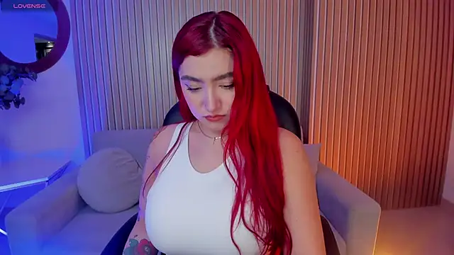Snapshot of ViolettCastel chatting on 02/27/25, 07:47 ViolettCastel online show from 02/27/25, 07:47
