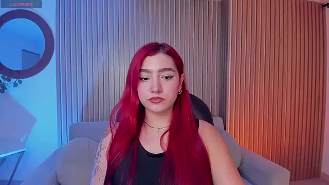 Snapshot of ViolettCastel chatting on 03/07/25, 07:38 ViolettCastel online show from 03/07/25, 07:38