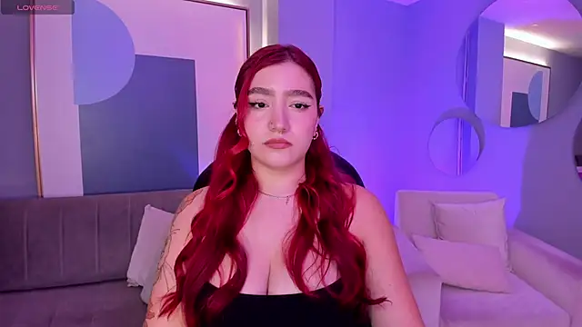 Snapshot of ViolettCastel chatting on 03/12/25, 07:28 ViolettCastel online show from 03/12/25, 07:28