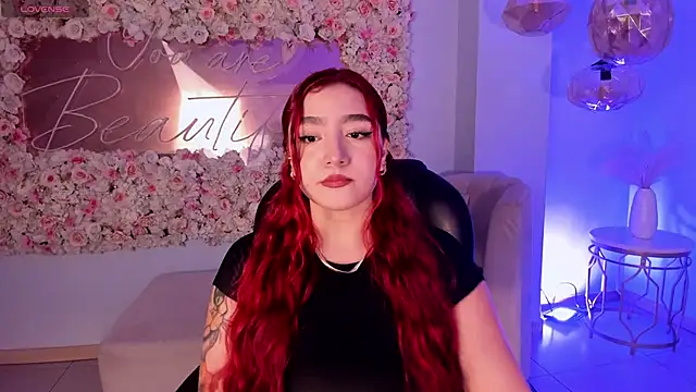 Snapshot of ViolettCastel chatting on 09/25/25, 07:17 ViolettCastel online show from 09/25/25, 07:17