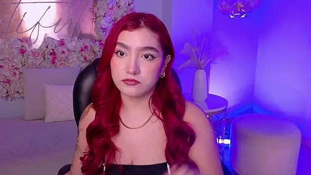 ViolettCastel online show from 11/20/25, 07:13