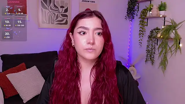 ViolettCastel online show from 04/02/26, 07:00