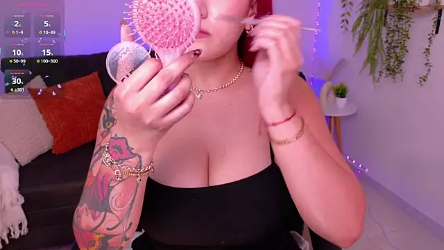 ViolettCastel online show from 04/11/26, 04:44