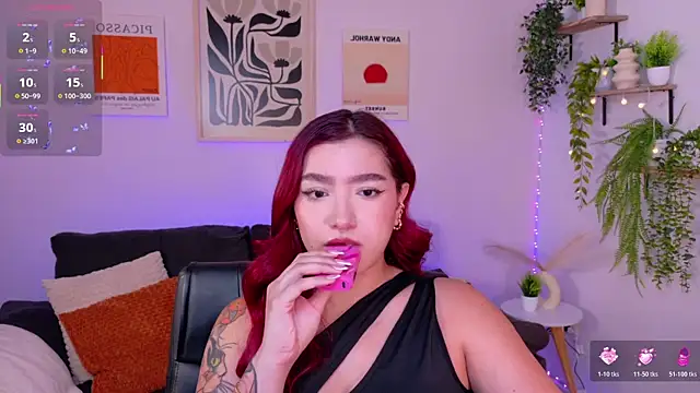 ViolettCastel online show from 04/20/26, 07:15