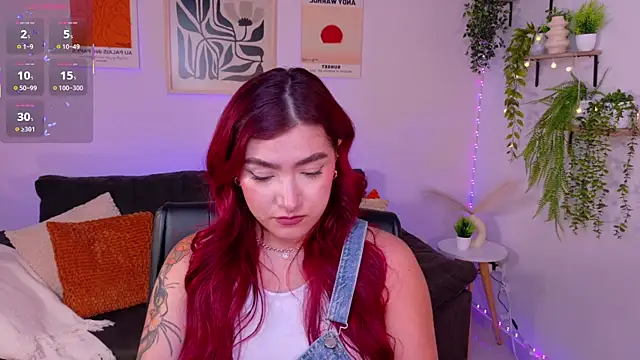 ViolettCastel online show from 04/21/26, 10:56