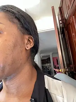 sweetsarabig22cm online show from 04/21/26, 01:50