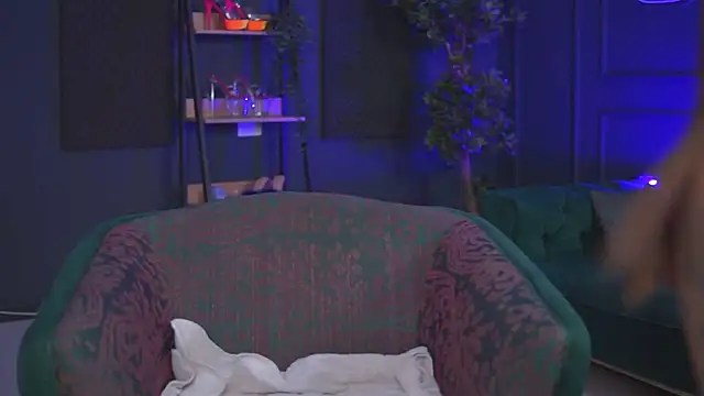 RaquelleVon online show from 02/20/25, 07:41