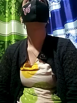 Snapshot of Aruyeshi- chatting on 01/29/25, 04:52 Aruyeshi- online show from 01/29/25, 04:52