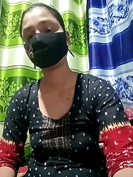 Snapshot of Aruyeshi- chatting on 02/01/25, 04:03 Aruyeshi- online show from 02/01/25, 04:03