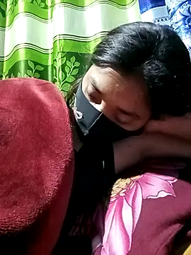 Snapshot of Aruyeshi- chatting on 03/08/25, 03:28 Aruyeshi- online show from 03/08/25, 03:28