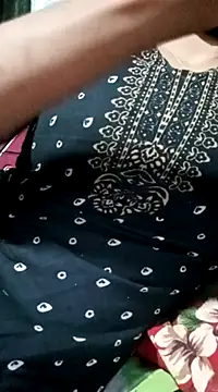 Snapshot of Aruyeshi- chatting on 03/08/25, 10:11 Aruyeshi- online show from 03/08/25, 10:11