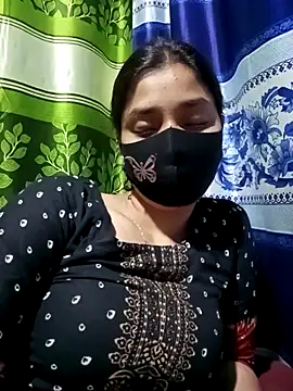 Snapshot of Aruyeshi- chatting on 03/15/25, 12:15 Aruyeshi- online show from 03/15/25, 12:15