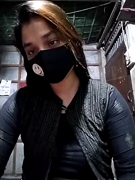 Snapshot of Aruyeshi- chatting on 09/29/25, 04:06 Aruyeshi- online show from 09/29/25, 04:06