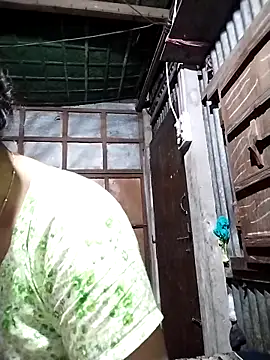 Snapshot of Aruyeshi- chatting on 10/06/25, 04:43 Aruyeshi- online show from 10/06/25, 04:43