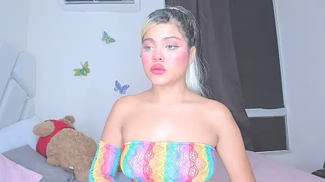 sofiacastillo01 online show from 04/18/26, 06:34