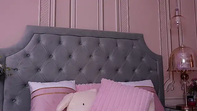 LucyAddison online show from 03/29/26, 11:10