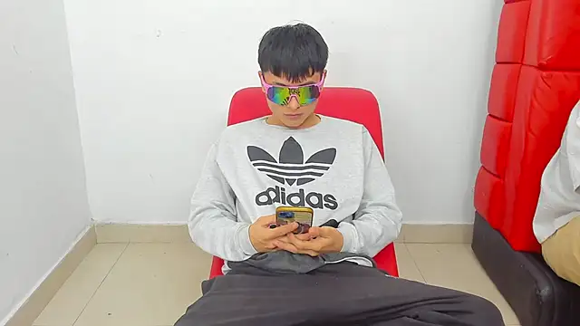 Extreme Team8 online show from 04/20/26, 01:25