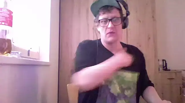 Bigthroaterboy online show from 01/31/25, 08:32