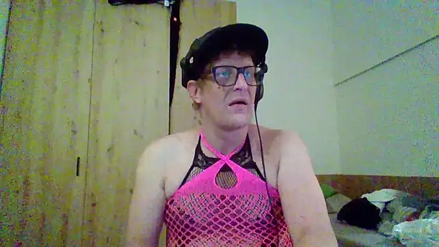 Bigthroaterboy online show from 09/09/25, 04:23