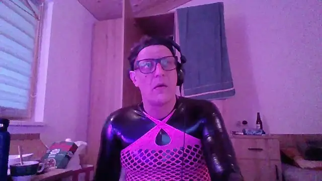 Bigthroaterboy online show from 10/03/25, 06:10