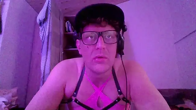 Bigthroaterboy online show from 10/22/25, 05:02