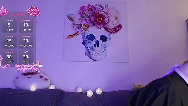 Colins Pink Room online show from 01/05/26, 05:27