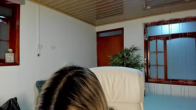 Nathaly-sky online show from 02/12/25, 10:24