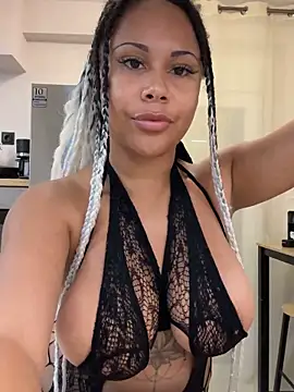 HaileyDiana online show from 10/23/25, 05:12