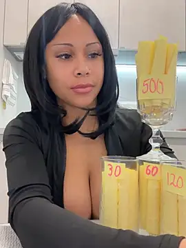 HaileyDiana online show from 04/23/26, 04:20