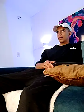 Restrepo300 online show from 03/18/26, 06:55