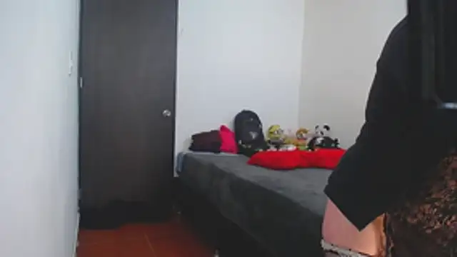 lili peach online show from 04/23/26, 09:39