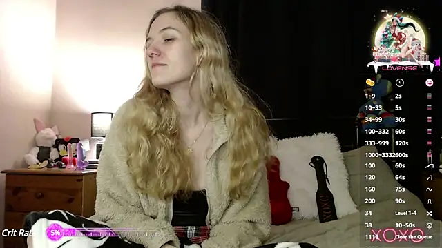 Snapshot of EllieeRose chatting on 01/08/25, 03:40 EllieeRose online show from 01/08/25, 03:40