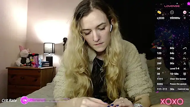 Snapshot of EllieeRose chatting on 03/10/25, 07:07 EllieeRose online show from 03/10/25, 07:07