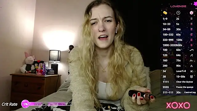 Snapshot of EllieeRose chatting on 03/17/25, 11:54 EllieeRose online show from 03/17/25, 11:54