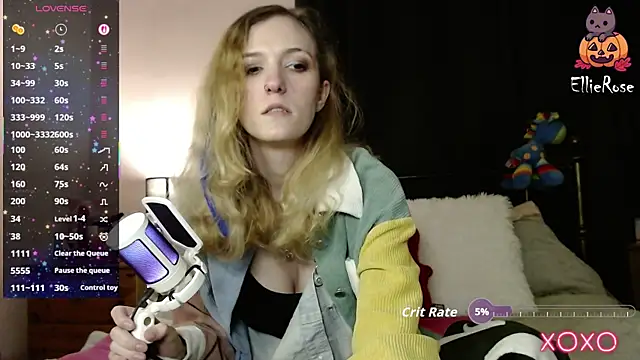 Snapshot of EllieeRose chatting on 11/16/25, 08:14 EllieeRose online show from 11/16/25, 08:14