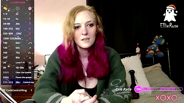 Snapshot of EllieeRose chatting on 12/15/25, 12:04 EllieeRose online show from 12/15/25, 12:04