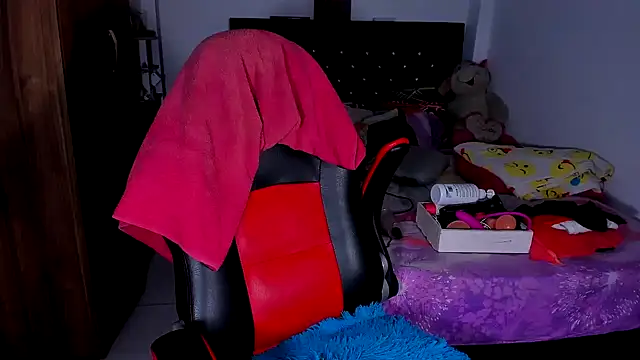 kerlysmith 24 online show from 02/17/25, 08:36