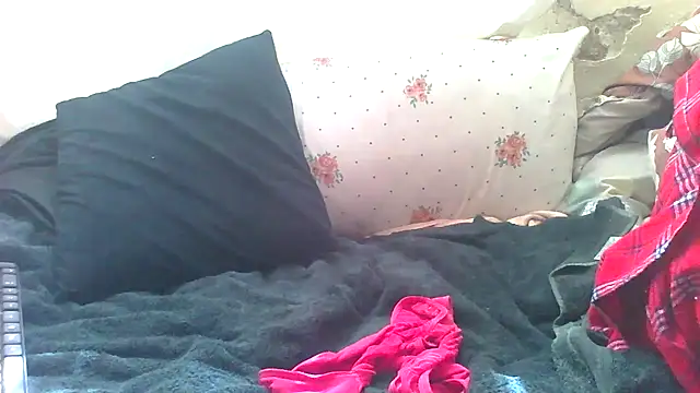 Honeyme24 online show from 04/19/26, 07:40