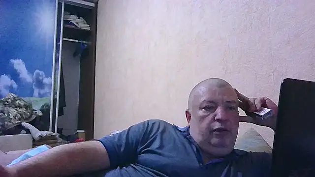 Snapshot of Art_Ass chatting on 10/14/25, 05:58 Art Ass online show from 10/14/25, 05:58