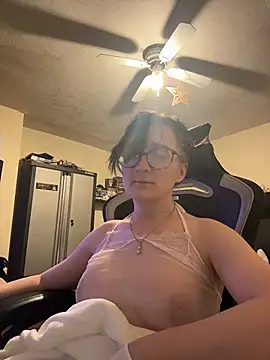 Snapshot of YandereDemon chatting on 11/02/25, 10:45 YandereDemon online show from 11/02/25, 10:45