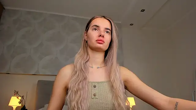 Erika Carpenter online show from 11/07/25, 11:38