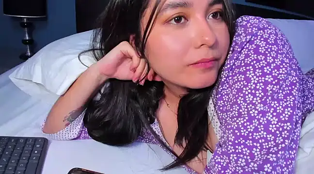 Liana Bernocchi online show from 02/13/25, 01:50