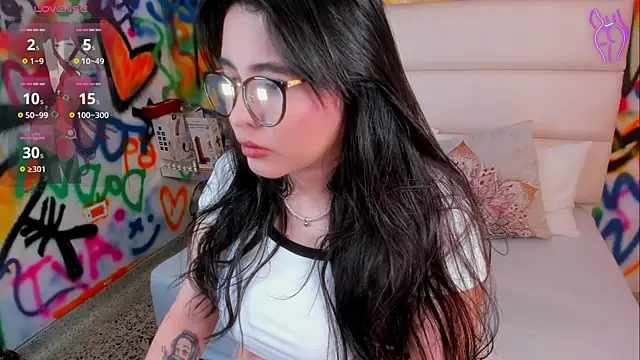 Liana Bernocchi online show from 11/07/25, 08:53