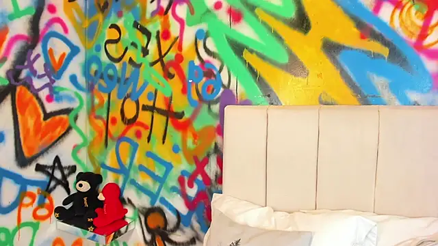 Liana Bernocchi online show from 02/23/26, 08:50