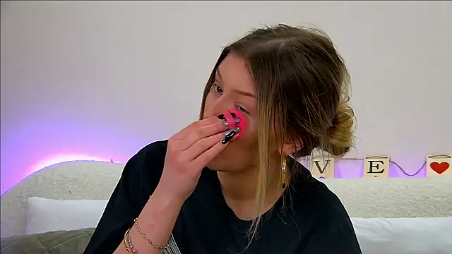 LiliaBianka online show from 02/17/25, 10:07