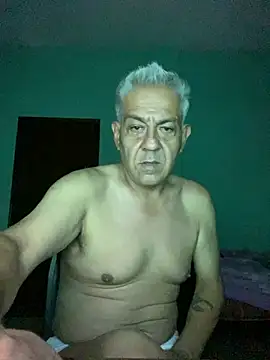 Snapshot of Clau7opez chatting on 03/16/26, 06:39 Clau7opez online show from 03/16/26, 06:39