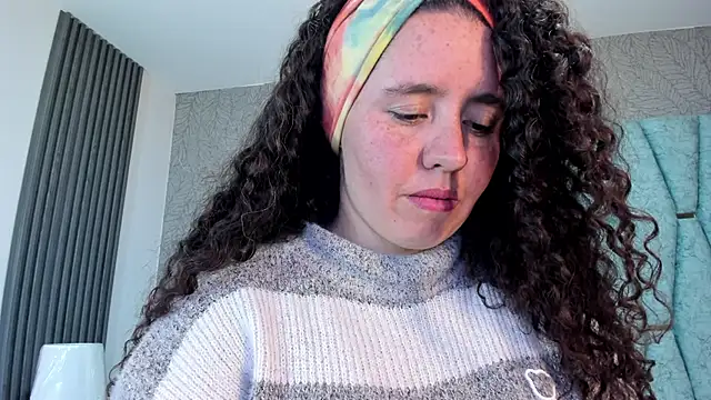 Valeria  soler online show from 09/18/25, 04:53
