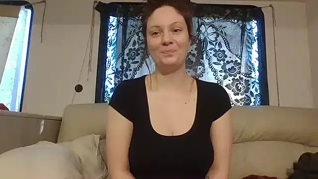 emerieskye20 online show from 01/13/25, 09:31