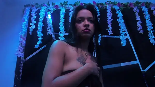 Snapshot of MaddyHudson chatting on 10/10/25, 05:56 MaddyHudson online show from 10/10/25, 05:56